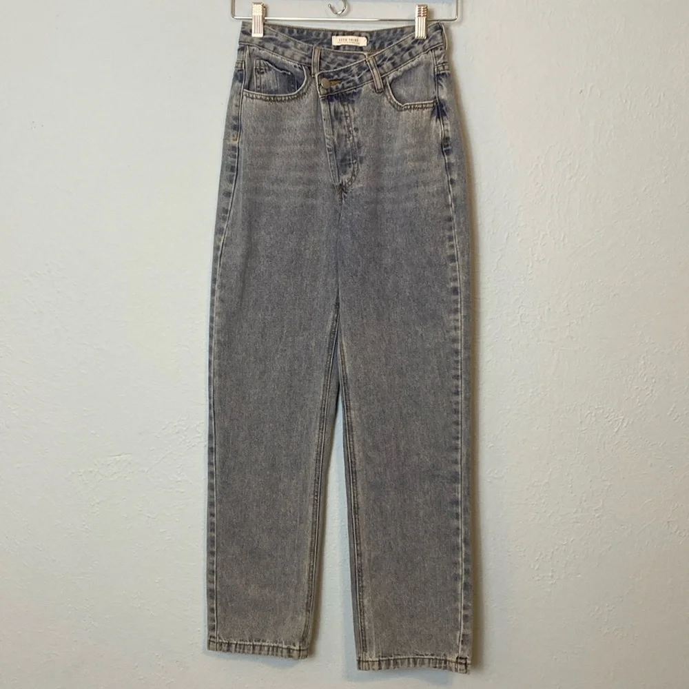 12th Tribe Womens Size S Dylan Light Wash Denim Asymmetrical Cross Over Jeans - Picture 4 of 16